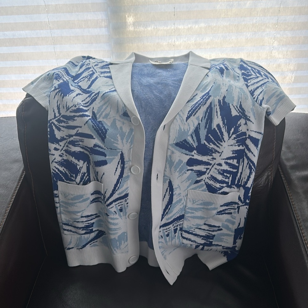 SER.O.YA Blue and White Leaf Print Knit Set - Picture 4 of 4